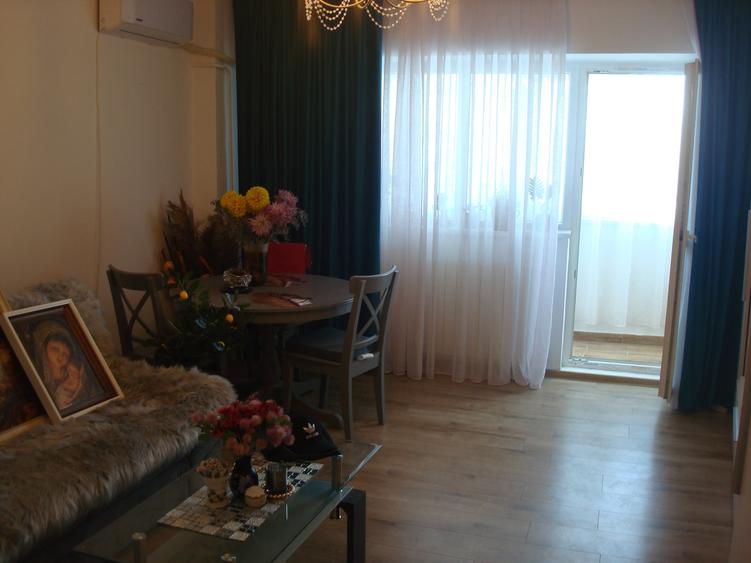 Apartament cu 2 camere decomandat în Moșilor