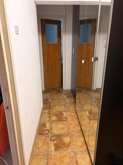 Apartament cu 3 camere decomandat în Tineretului