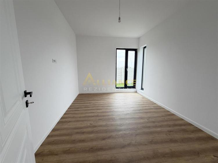 Casa individuala ~ 4 camere ~ 2 bai ~ 130mp utili + teren 500mp - 4