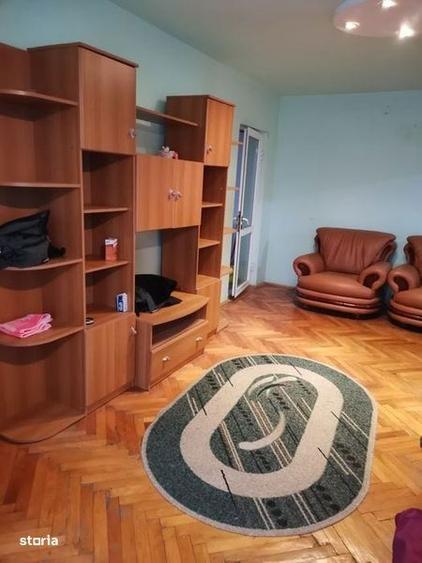 Inchiriez apartament 3 camere - 4