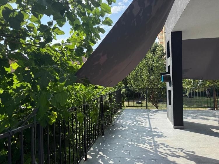 Casa spatioasa,perfecta pentru locuit sau investitie - 3