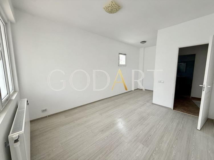 Oportunitate | Vila individuala | Curte | Tei - 9