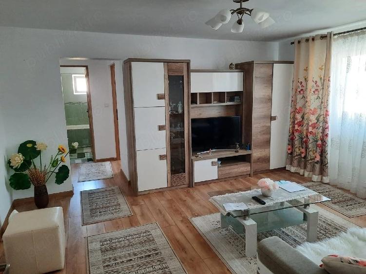 Apartament cu 2 camere semidecomandat în Cetate