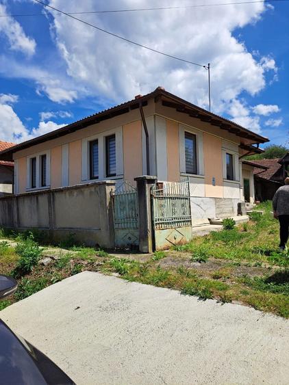 Casa de vanzare in sat Dobra - 3