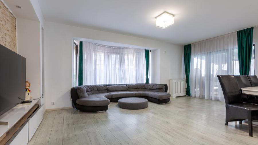 DE VANZARE - casă de familie deosebită în Sânpetru – teren de 1644 mp - 2