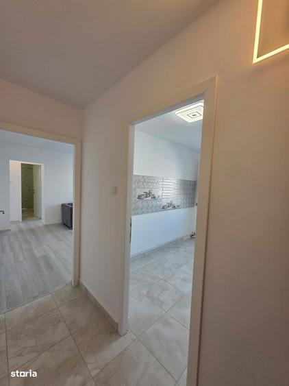 2 camere, fix langa Liceul Roman Voda, etaj intermediar, renovat 2025 - 3