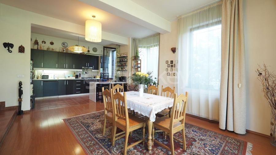 Vila cu 6 camere | gradina atent amenajata | garaj - 4