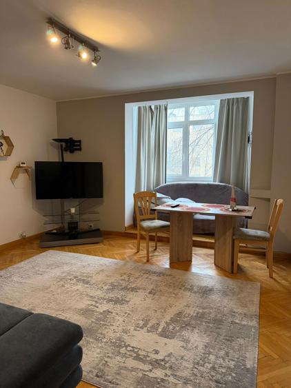 Inchiriez apartament 3 camere zona Botanica - 2