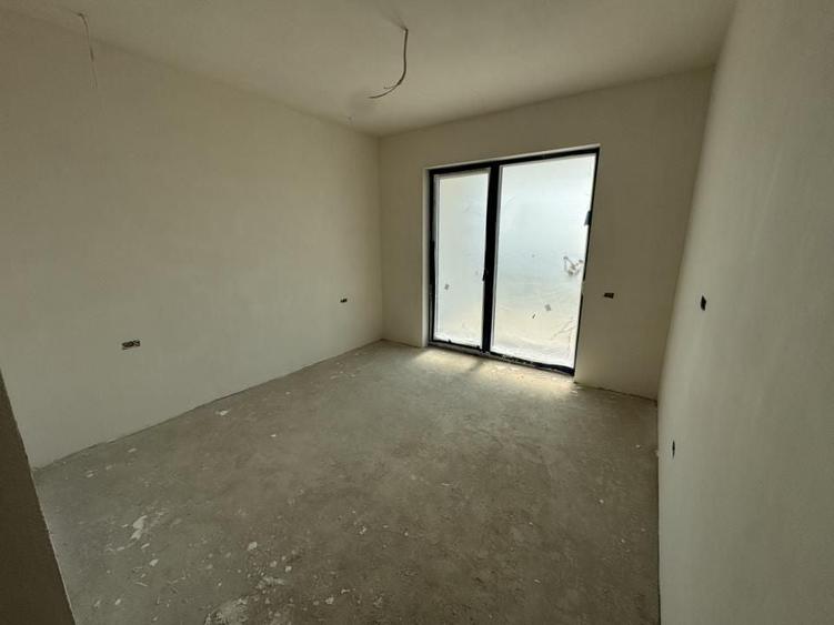 Apartament cu 3 camere decomandat în Moșnița Nouă