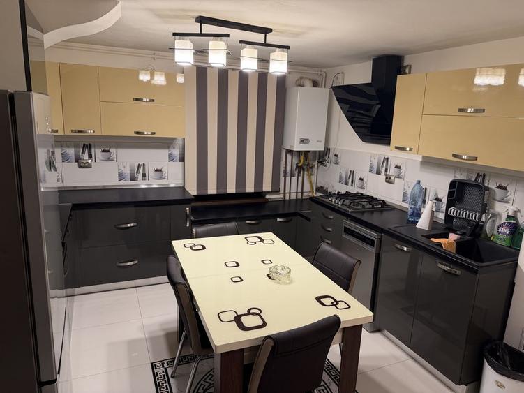 Inchiriezi apartament in medias - 1