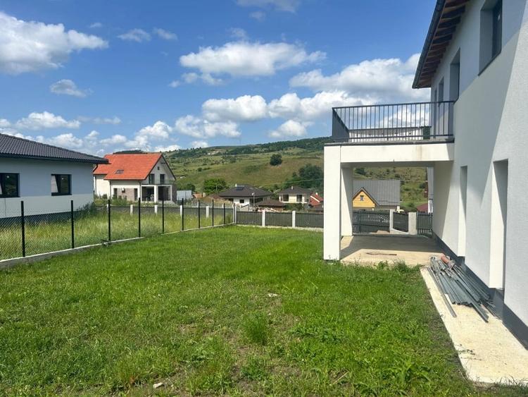 Duplex construit la standarde inalte de calitate la intrare in Corusu - 1