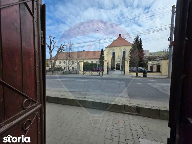 Casa cu 3 camere vis a vis de Biserica Romano Catolica Medias - 3