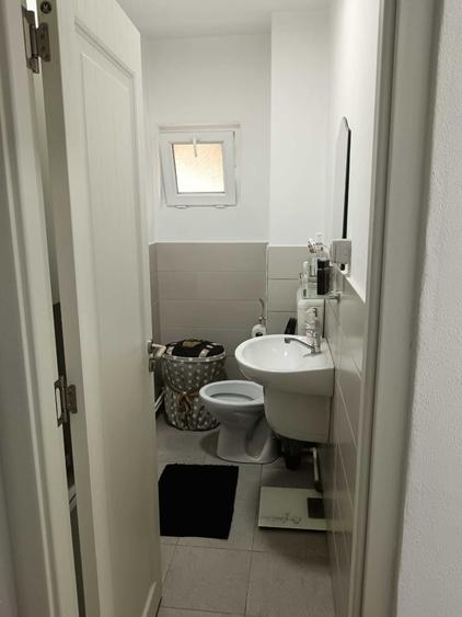 vand apartament 4 camere zona centru Resita - 7