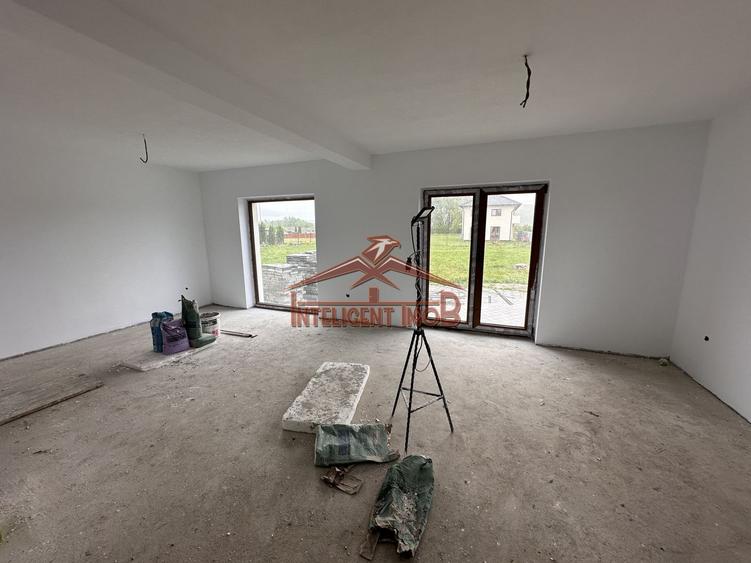 Duplex 4 camere, 150 mp curte libera in Selimbar COMISION 0% - 1