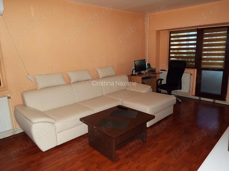 Inchiriez apartament 3 camere, decomantat Inchiriez apartament 3 camere, decomantat
