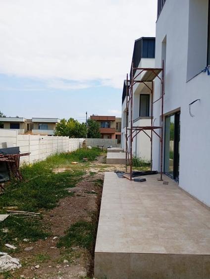 Vila Tunari str. Paris, 5 camere, curte 300  mp, 400 mp construiti - 28