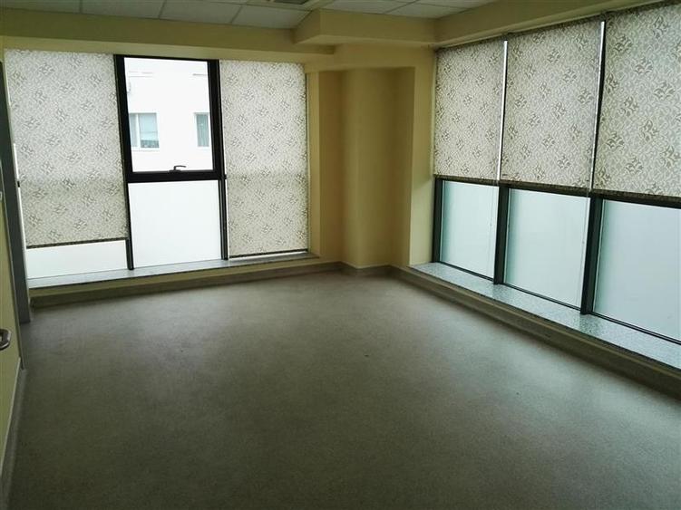 Vanzare cladire pe etaje - pretabil clinica, spital - 7