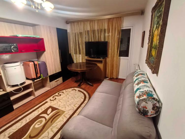 Inchiriez apartament 2 camere in zona micro 6 Pavcom Targoviste - 4