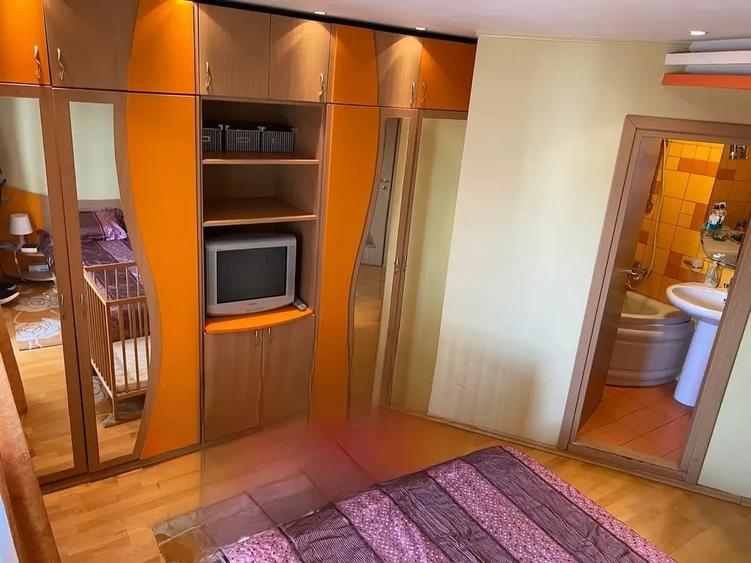 3 camere 13 septembrie sebastian bloc din 1990 hol H - 2