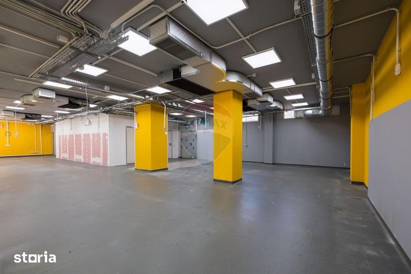 Spațiu comercial, de 231 mp, în Bartolomeu
