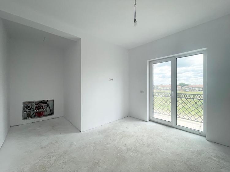 Duplex cu 4 camere cu Canalizare în Urseni