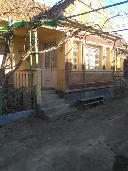 Casa ?i teren de vanzare - 3