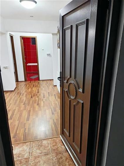Apartament 3 camere decomandat, Bl. 23, Parter, Moldova Noua - 2