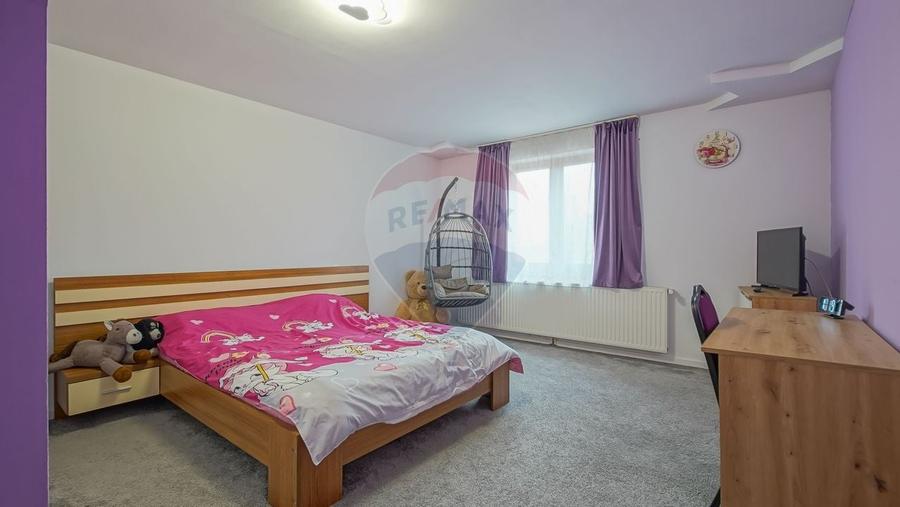 Casă complet mobilată cu garaj și panouri fotovoltaice – Codlea! - 23