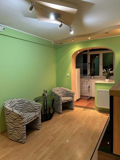 Inchiriez apartament 3 camere - 2