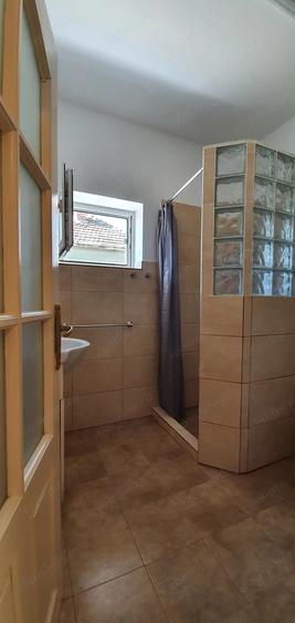 Casa Chisoda,nemobilata,doua camere,aproape de Centru si mijlocul de transport. - 9