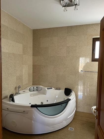 Casa spatioasa – zona Centrala - 9