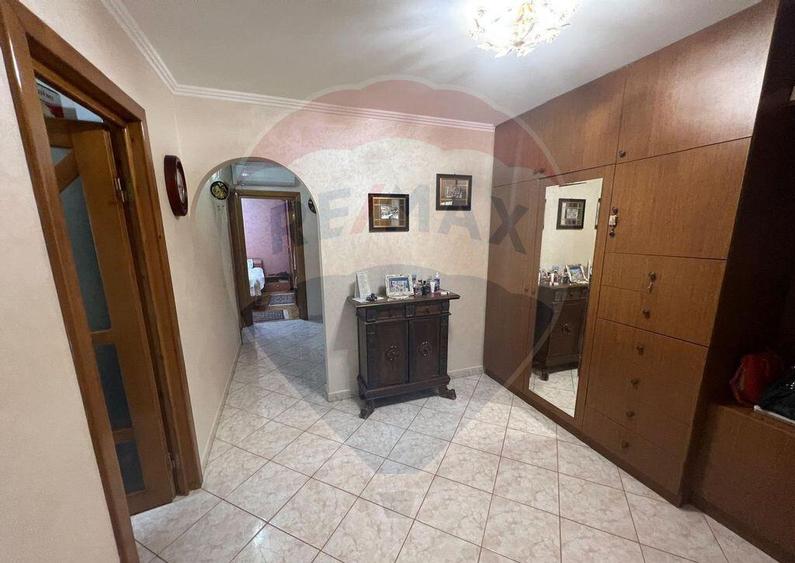 Apartament 3 camere zona Doi Stejari - 11