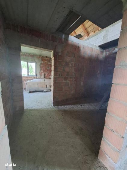 De vanzare Vila la rosu din caramida in apropiere de Roman,79.900 euro - 7