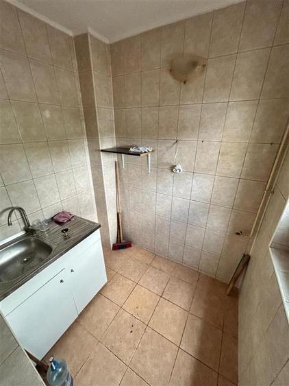 Etaj 1 Garsoniera, 26mp zona Gara Autogara - 6