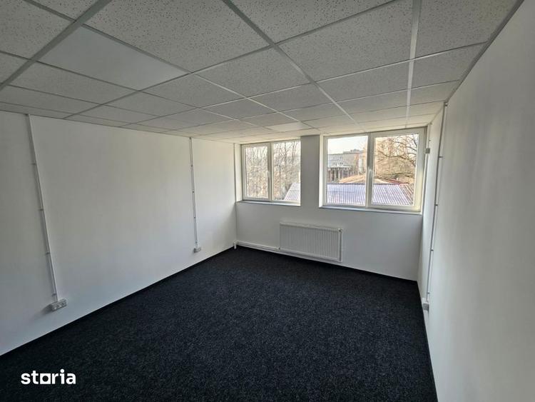 Spațiu comercial, de 374.3 mp, în Regie
