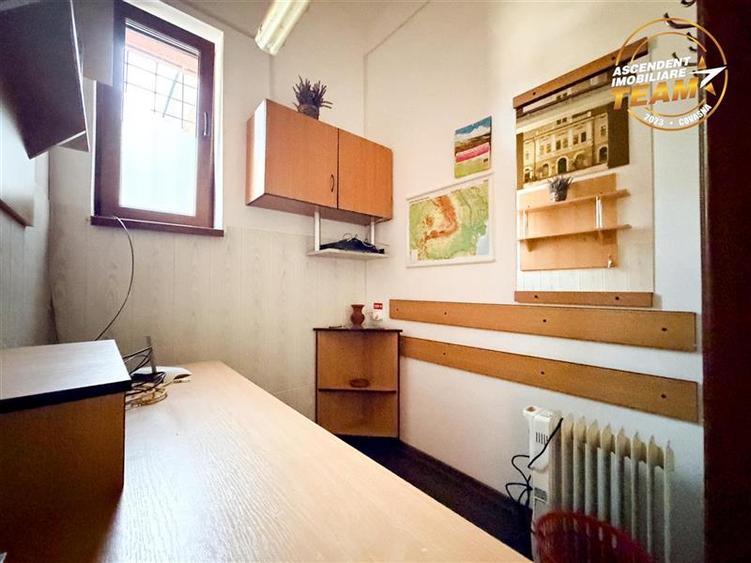 Spațiu comercial, de 35.349998474121 mp, în Simeria