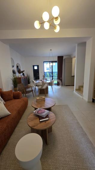 Apartament cu 3 camere decomandat în Tunari
