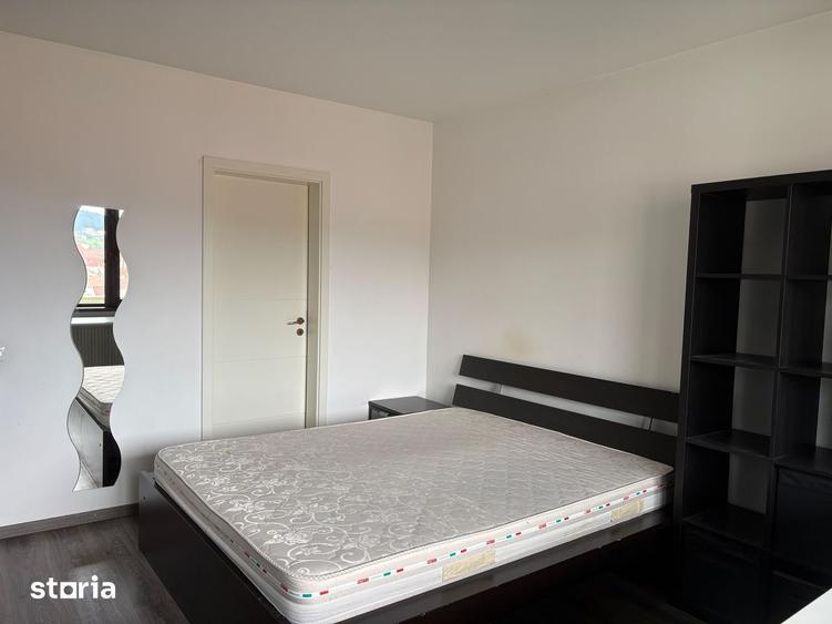 Apartament cu 3 camere, mobilat în Florești