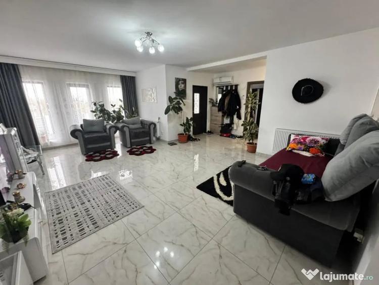 Casă cu 4 camere cu Teren 720 Mp în Satu Nou de Sus