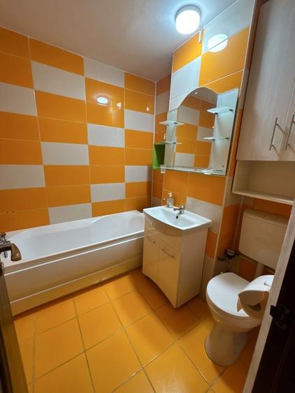 Apartament cu 2 camere semidecomandat în Unirii Sud