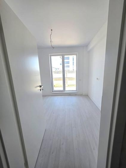 Apartament cu 3 camere decomandat în Bragadiru