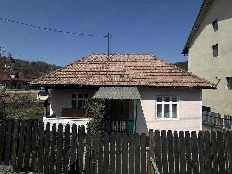 Casă cu Teren 860 Mp în Central