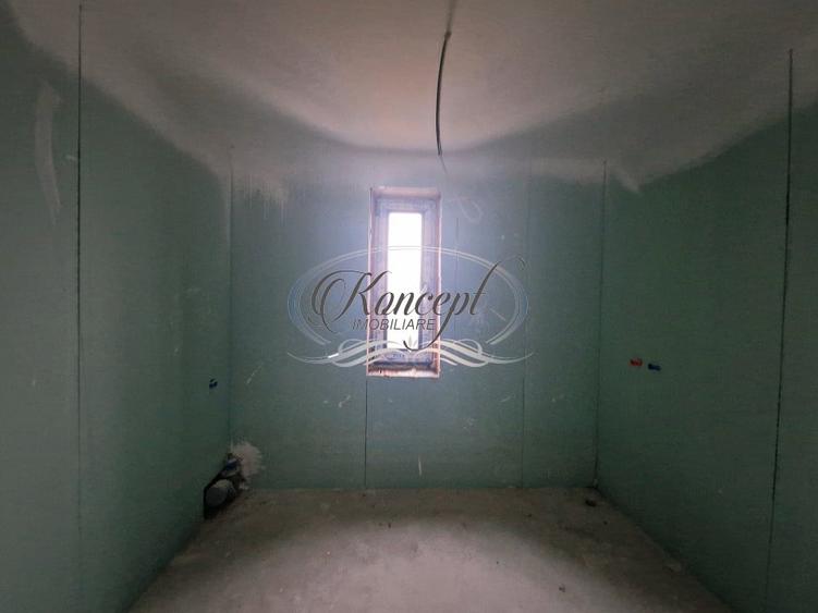 Duplex cu 6 camere cu Canalizare în Feleacu