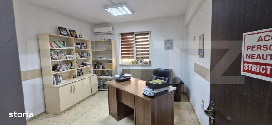 Casă cu 4 camere cu Teren 5423 Mp în Petrești