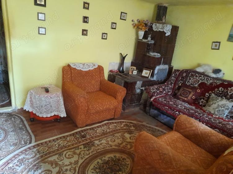 Casă cu 3 camere în Pucioasa