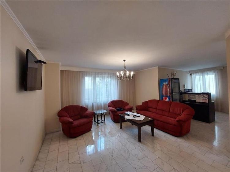 Casa cu 13 camere, pentru activitati diverse, in Micalaca - 4