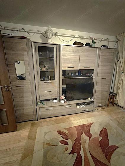 Va^nd garsoniera mobilata s?i utilata? - 2