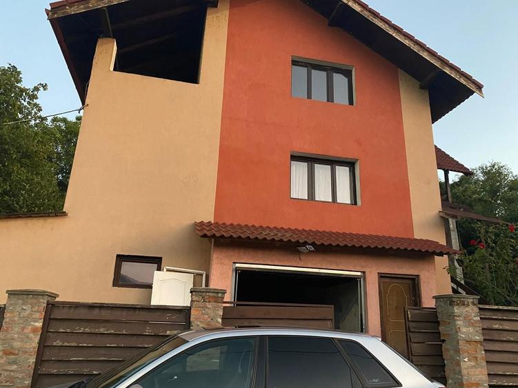 Vila compusa din doua apartamente sau schimb +diferenta cu apartament - 4