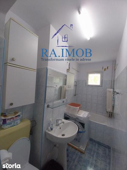 Apartament 2 camere, et 2/4, Aleea Ciucului - 49500 euro negociabil - 11
