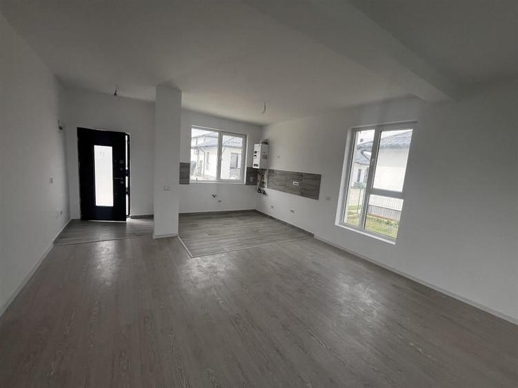 Casa individuala 4 camere in Tunari. - 2